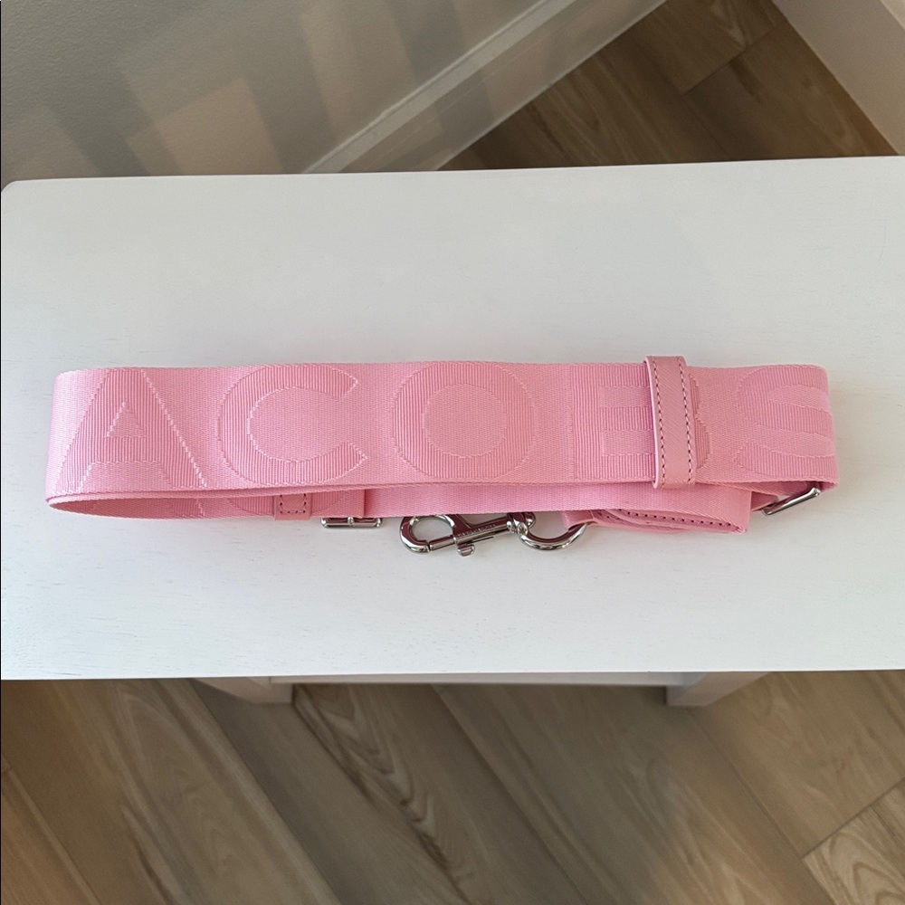 EUC Marc Jacobs The Solid Snapshot, Ribbon Pink - Picture 10 of 11